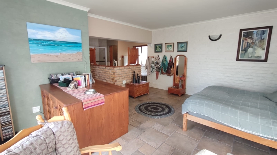 3 Bedroom Property for Sale in Stilbaai Wes Western Cape